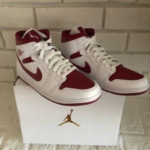 NEW Jordan 1 Mid Women’s 9.5 or Men’s 8